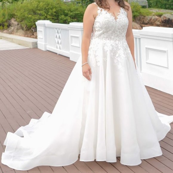 Eddy K Curvy Lace Sequins Organza Wedding Dress Size 16 - Picture 2 of 10